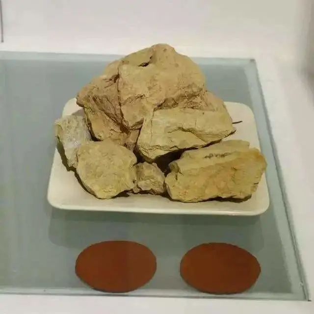 宜兴紫砂壶PK潮州手拉壶，有何不同？