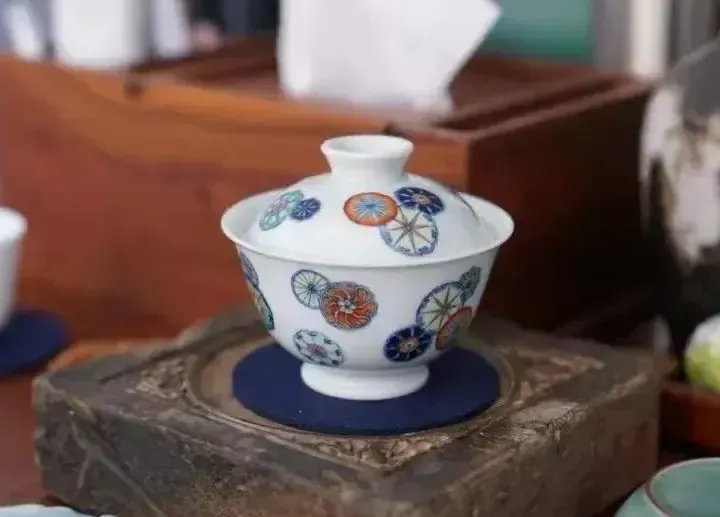 什么是普洱茶的烟香、本底香？