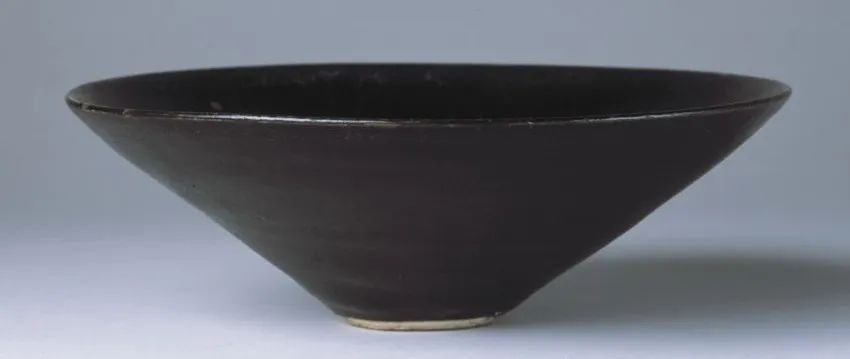 黑色审美如何在宋代达到最高境界？黑色瓷器到底有多受欢迎？